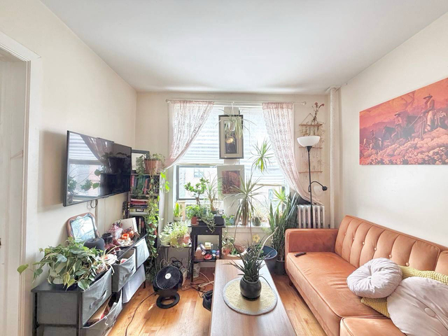 244 Roebling Street - Photo 1