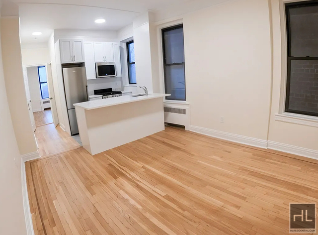 East 82 Street - Photo 1