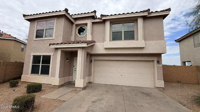 571 E Reflection Place - Photo 1