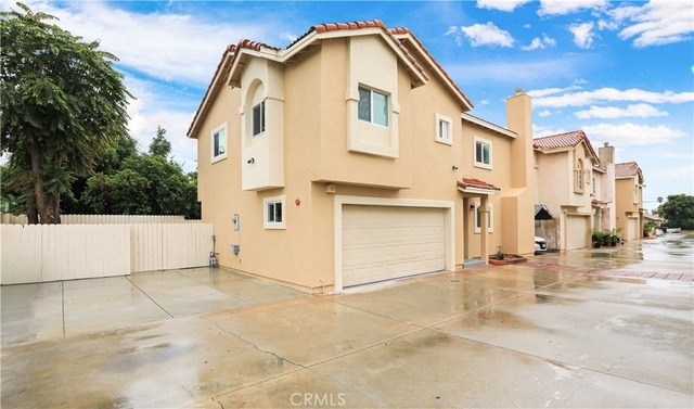 3032 Potrero - Photo 1