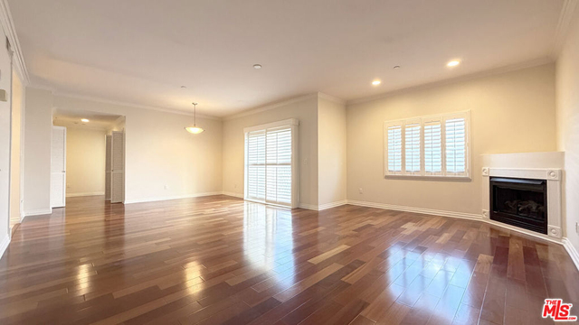 956 S Wilton Place - Photo 1