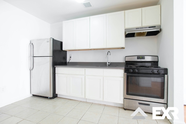 244 MacDougal St #2 - Photo 1