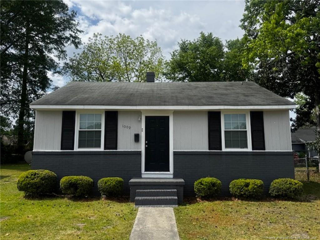 1009 Cherry Street - Photo 1
