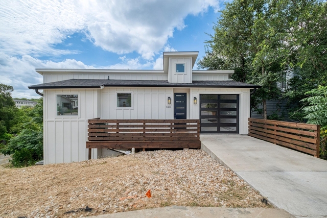 5211 Rob Scott St - Photo 1