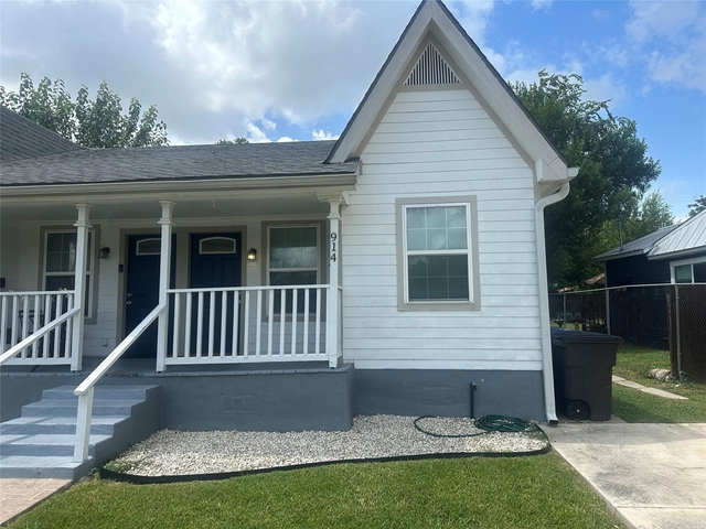 914 W Lynwood Ave - Photo 1