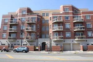 4950 N Western Avenue - Photo 1