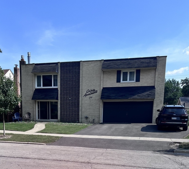 129 W Quincy Street - Photo 1