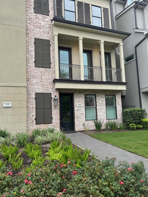 2548 N Bay Place N - Photo 1