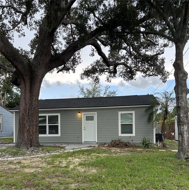 220 W North Street - Photo 1