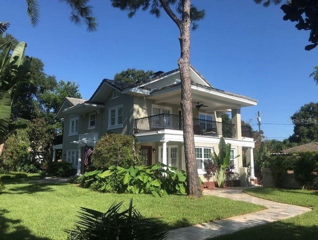 209 13th Avenue N - Photo 1