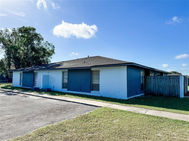 5390 Se 29th Place - Photo 1