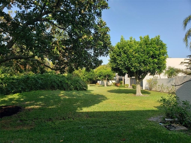 549 Lakeside Drive - Photo 1