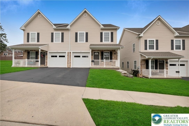 825 16th Avenue - Photo 1