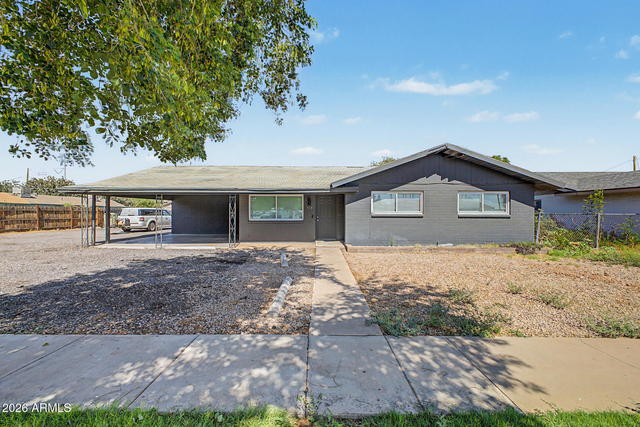 317 N Elm Street - Photo 1