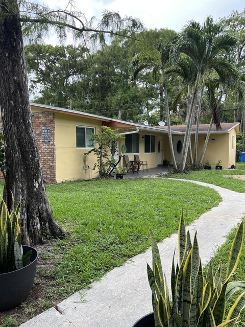 4250 Nw 21st Avenue - Photo 1