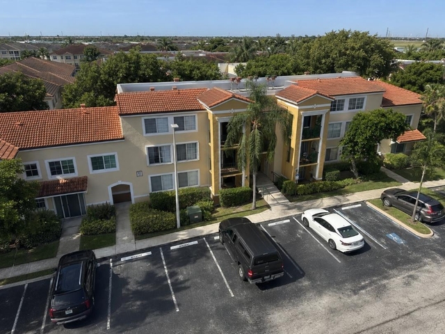 103 Yacht Club Way - Photo 1