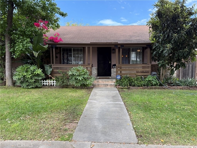 830 N Olive - Photo 1