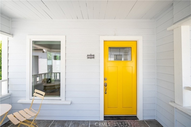 1553 Talmadge - Photo 1