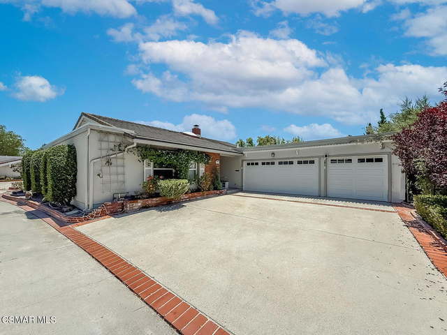 1064 Barrow Court - Photo 1