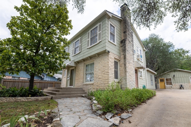 4811 Shoalwood Ave - Photo 1