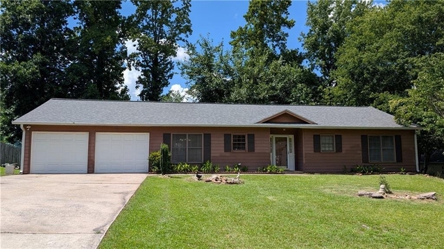 585 Wayside Drive - Photo 1