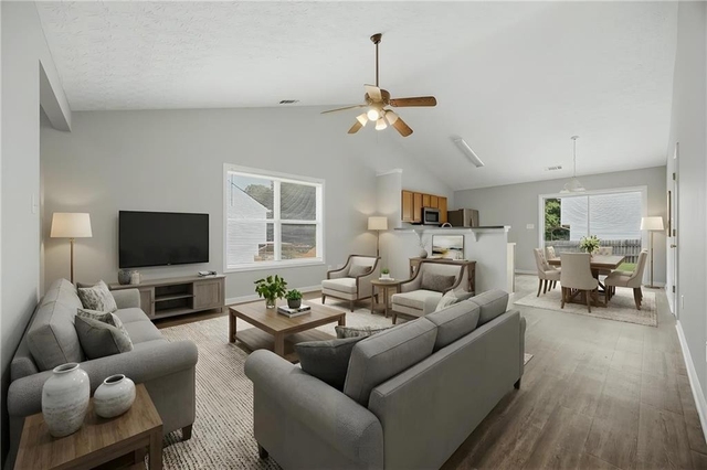 1002 Pine Isle Court - Photo 1