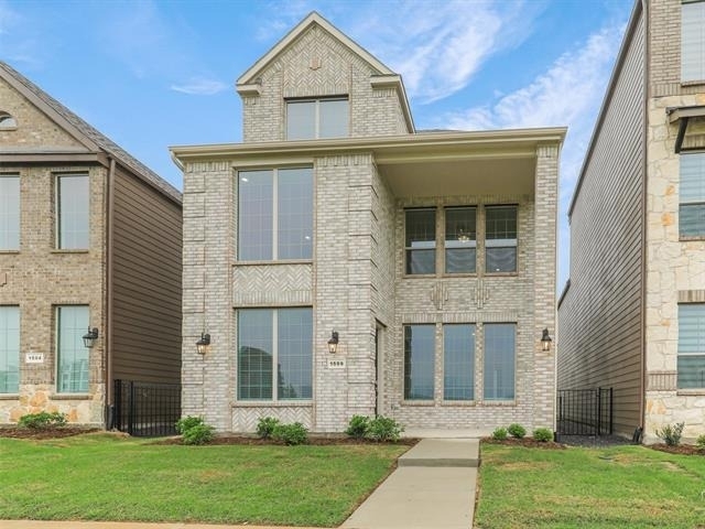 1506 Lake District Drive - Photo 1