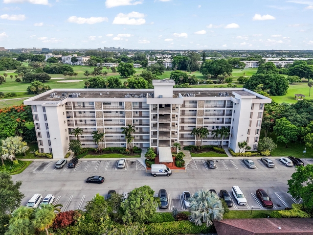 3000 N Palm Aire Drive - Photo 1