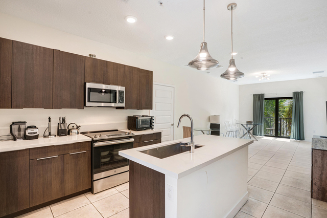 4725 Nw 85th Avenue - Photo 1