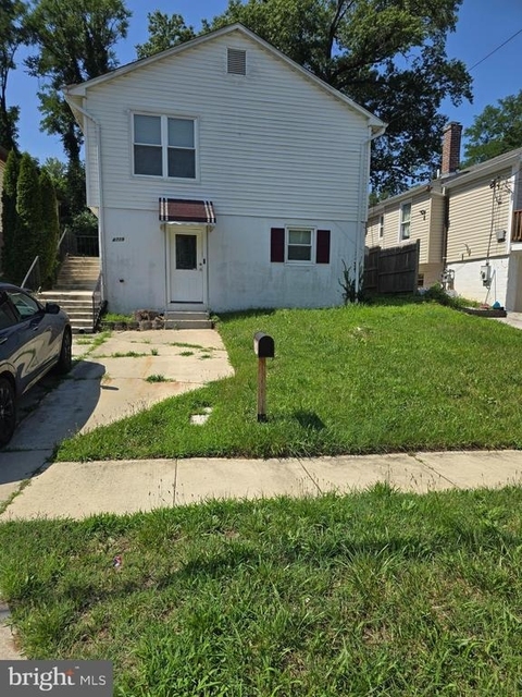 4719 Leroy Gorham Center - Photo 1