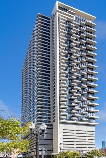 235 W Van Buren Street - Photo 1