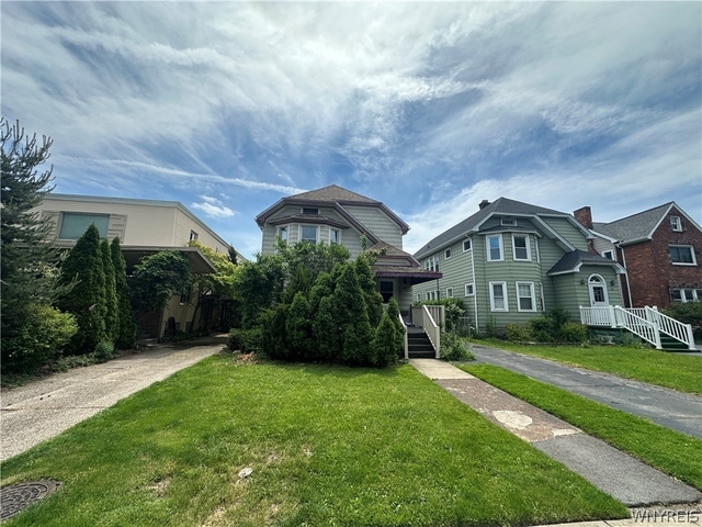 55 Rand Avenue - Photo 1