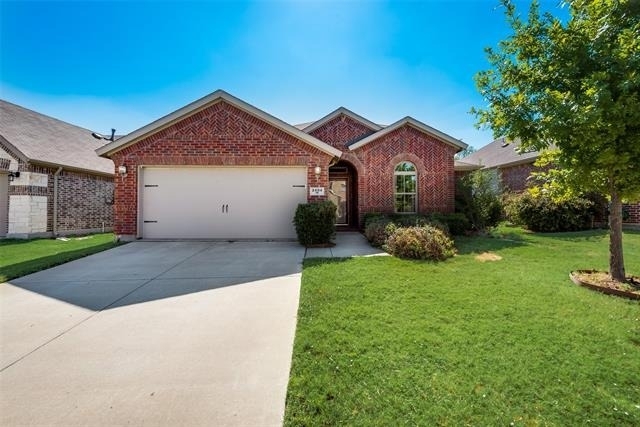 2404 Sun Creek Drive - Photo 1