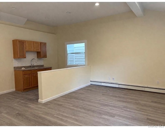 5485 Expressway Drive N - Photo 1