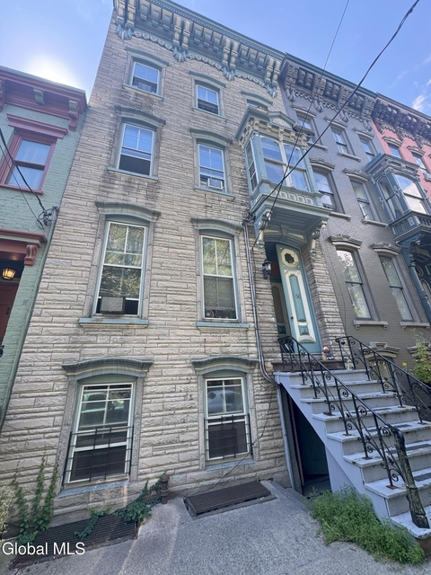 324 Hudson Avenue - Photo 1
