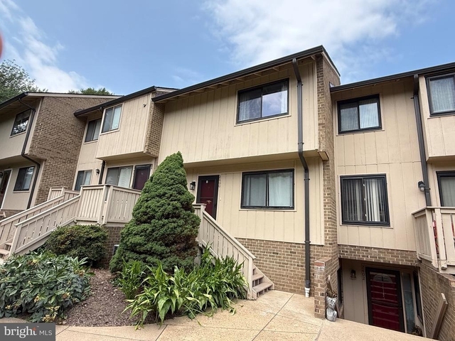 2400 Glengyle Drive - Photo 1