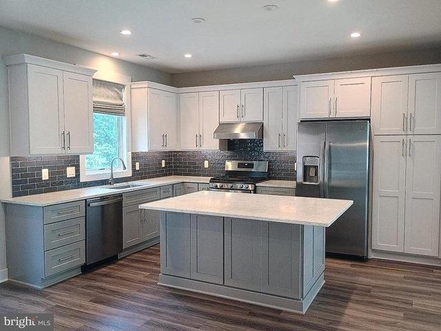 307 Charles Street - Photo 1