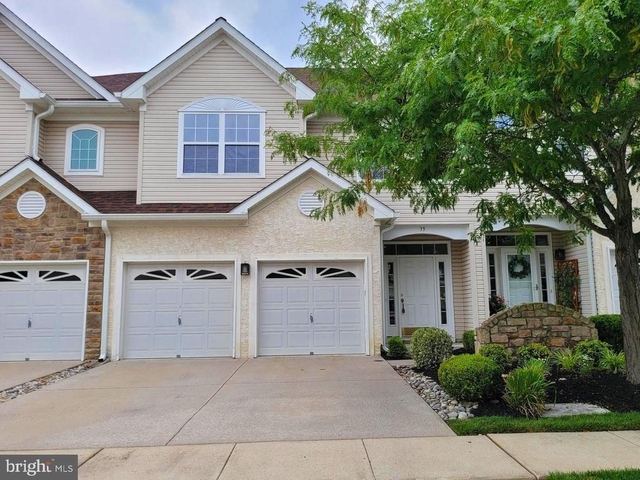 35 Tudor Court - Photo 1