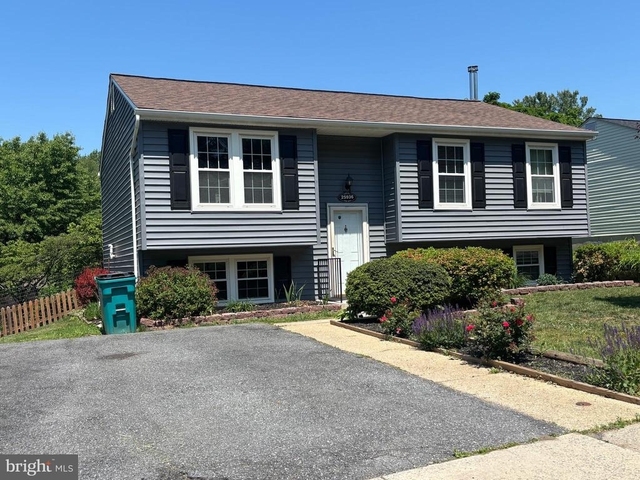 25936 Largo Court - Photo 1