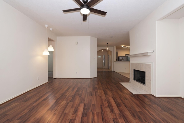 7 N Regan Mead Circle - Photo 1