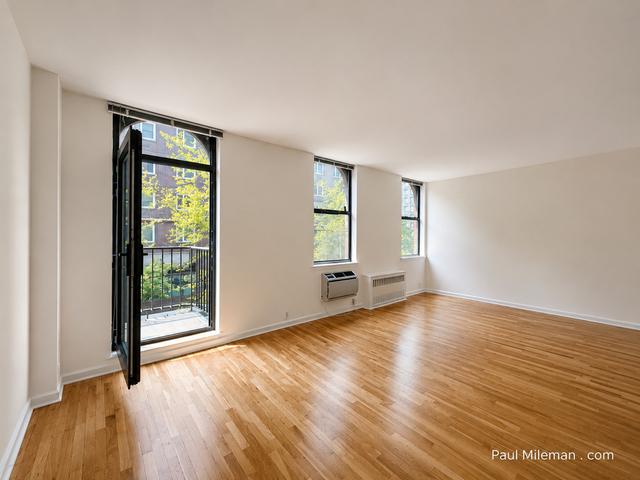 East 12th Street - Photo 1