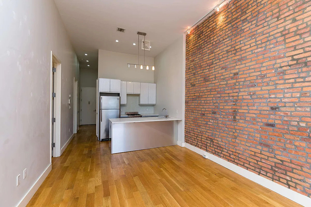 544 Throop Avenue - Photo 1