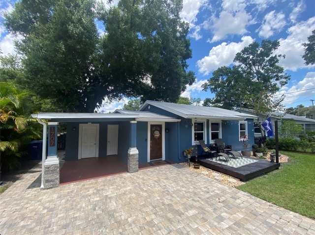 1707 W Comanche Avenue - Photo 1