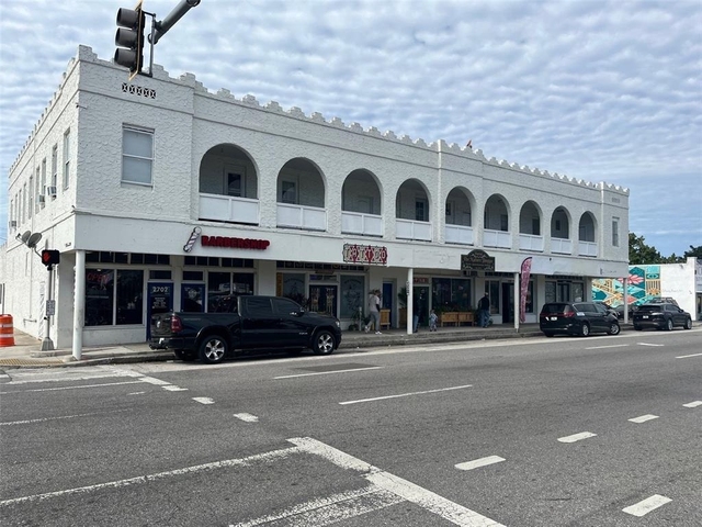 2702 N Florida Avenue - Photo 1