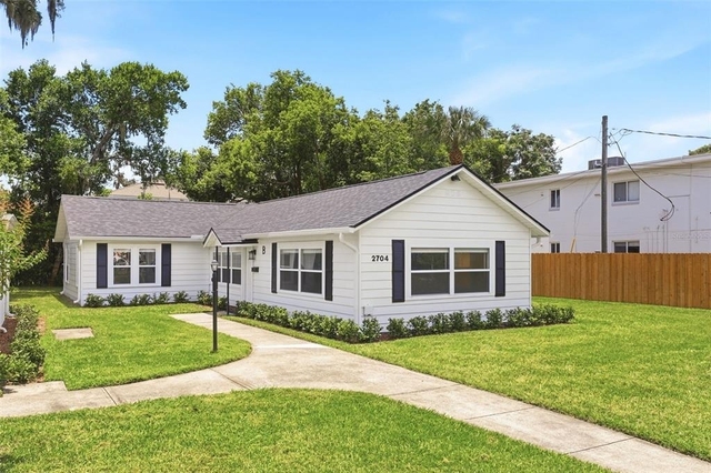 2704 E Jefferson Street - Photo 1