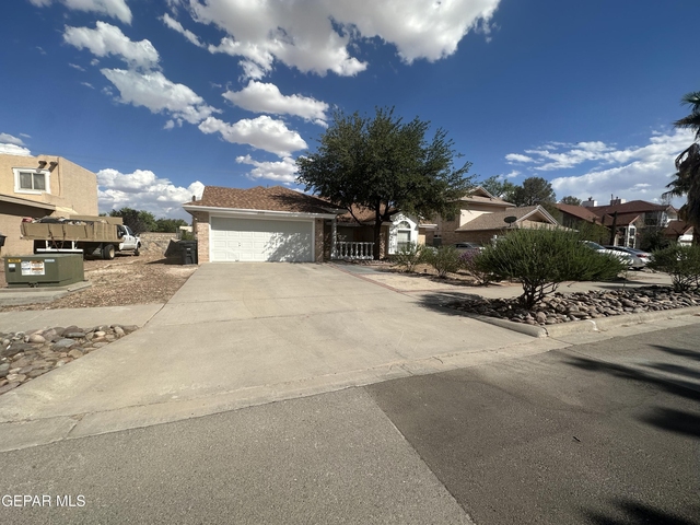 408 Hadley Place - Photo 1