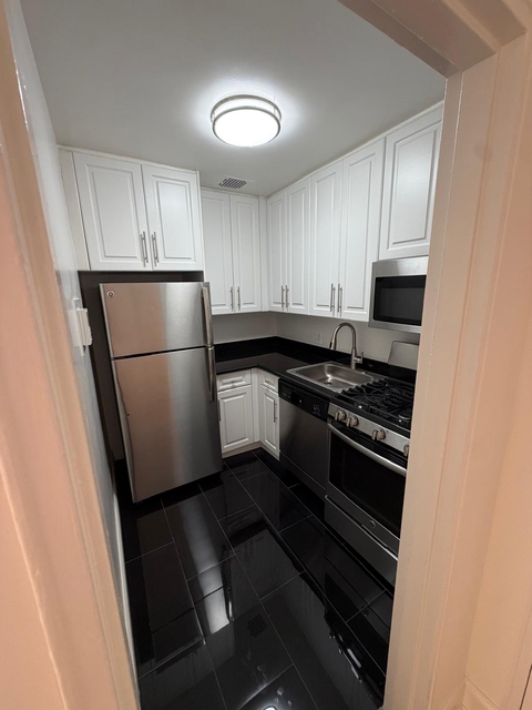 West 16th Street - Photo 1