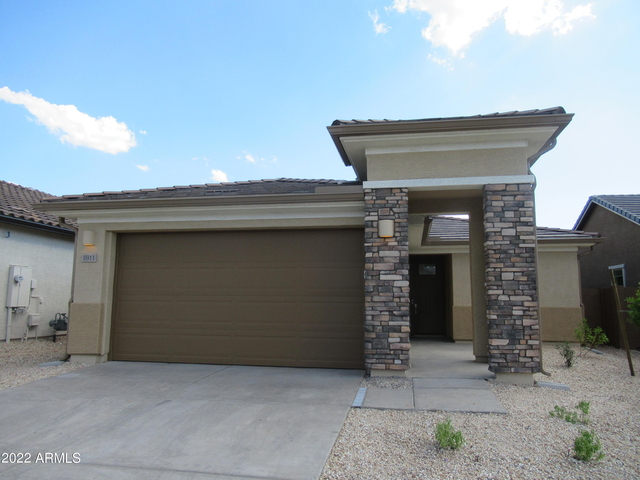 8911 W Bethany Heights Drive - Photo 1