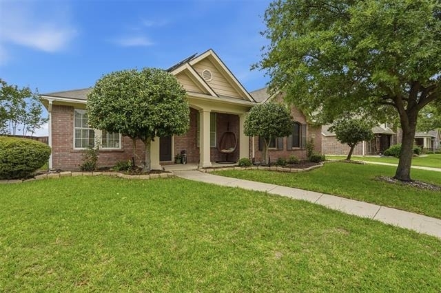 5605 Southern Hills Drive - Photo 1