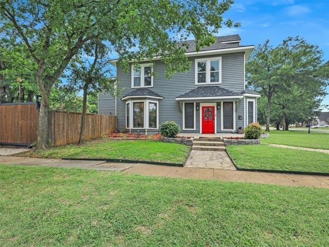 1200 W Walker Street - Photo 1